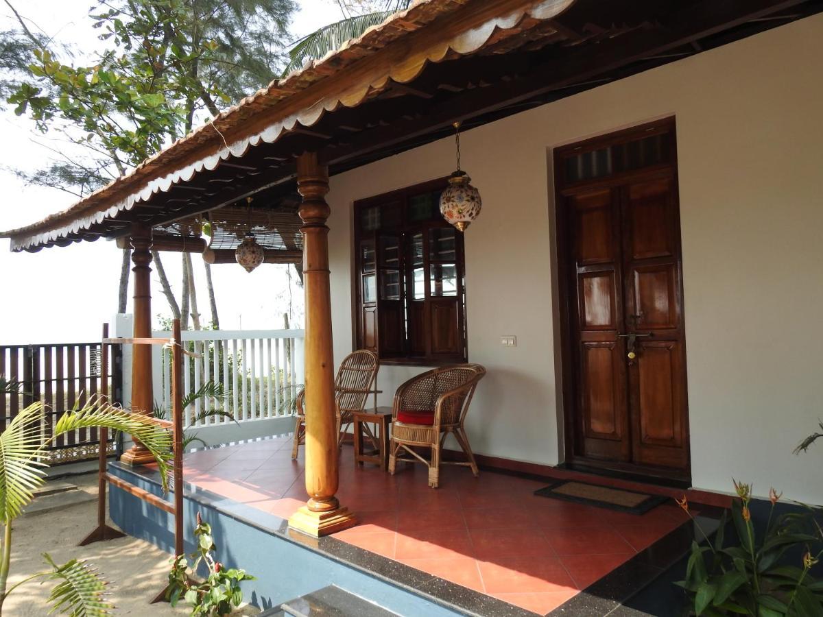 Alleppey Beach Garden Hotel Alappuzha Exterior photo