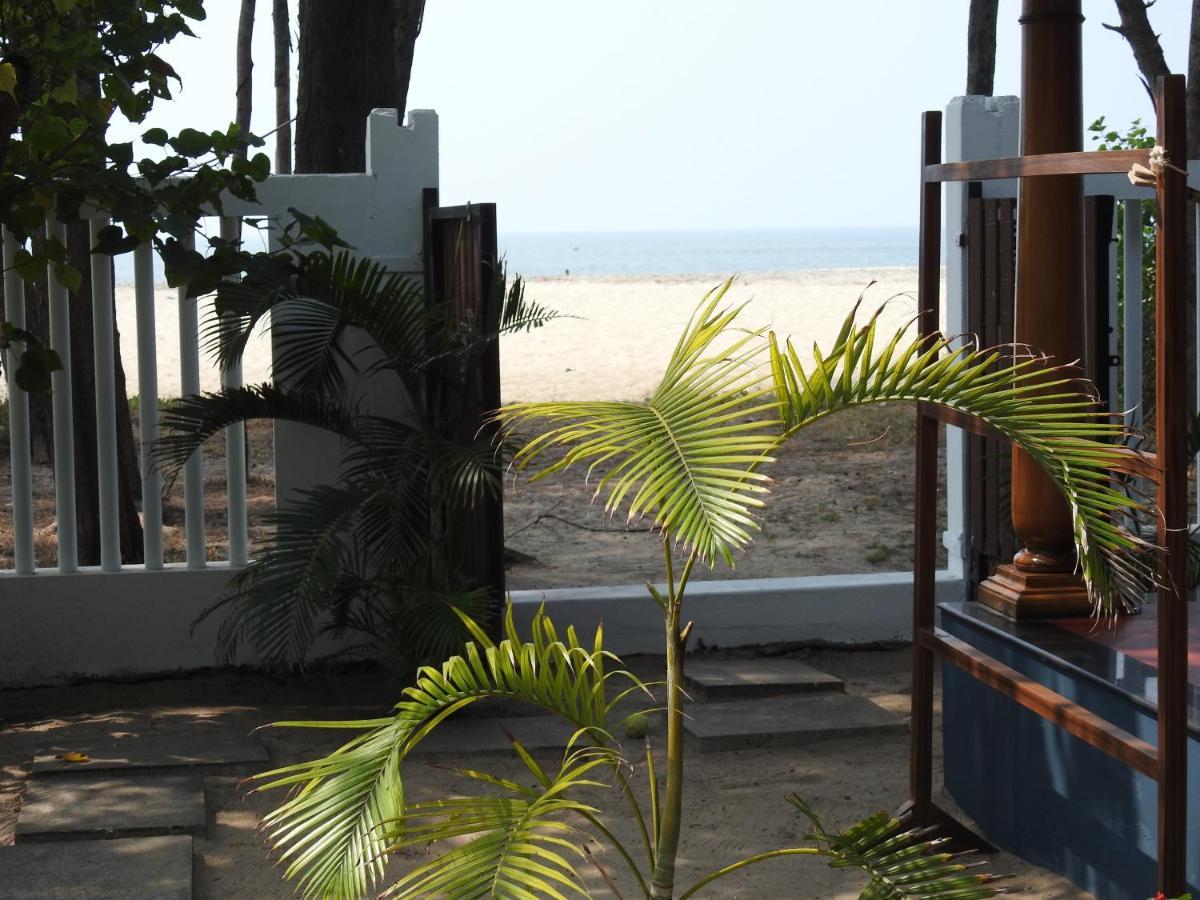 Alleppey Beach Garden Hotel Alappuzha Exterior photo